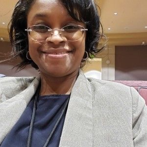 Meet your Posher, Candice